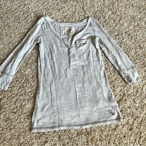 Abercrombie Kids - Girl’s Light Grey Henley Top (XL)